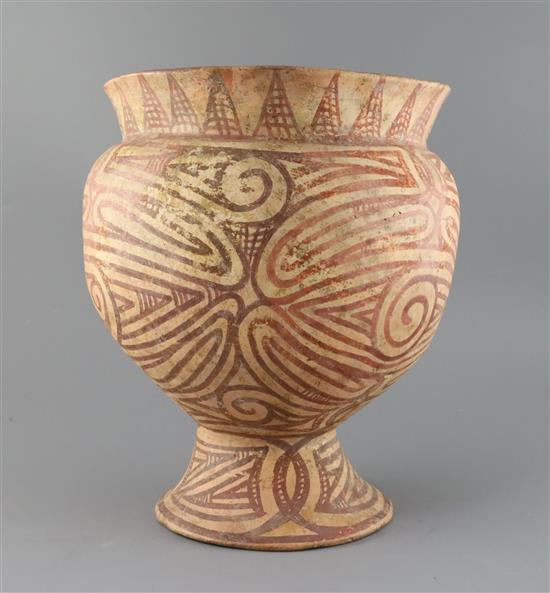 A large Ban Chiang pottery jar, Northen Thailand, 4th-2nd century B.C., intact, H.